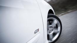 Peugeot 308 GTI - prawe przednie nadkole