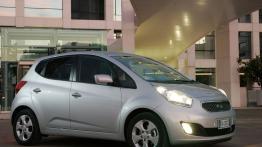 Kia Venga - prawy bok