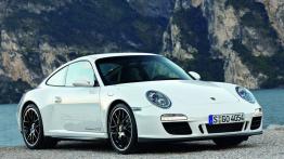 Porsche 911 GTS - widok z przodu