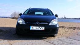 Citroen C5 I Kombi - galeria społeczności - przód - reflektory włączone