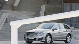 Mercedes klasy R 2011 - widok z przodu