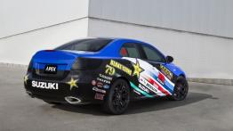 Suzuki Kizashi Apex Concept - tył - reflektory wyłączone