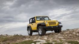 Jeep Wrangler 2011 - wersja 3-drzwiowa - widok z przodu