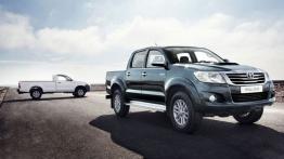 Toyota Hilux VII Double Cab Facelifting - widok z przodu
