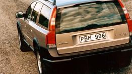 Volvo V70 XC - widok z tyłu