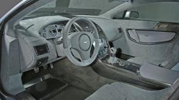 Aston Martin V12 Vantage RS - pełny panel przedni