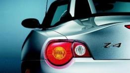 BMW Z4 - lewy tylny reflektor - włączony