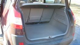 Renault Scenic 1.6 16V Confort Expression - tył - bagażnik otwarty