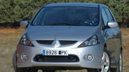 Mitsubishi Grandis - widok z przodu