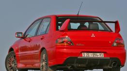 Mitsubishi Lancer EVO IX - widok z tyłu