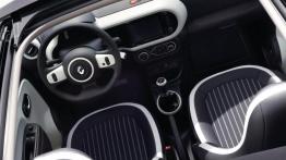 Renault Twingo przechodzi facelifting i... znika z polskiego rynku?