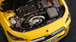 Ponad 300 KM w małym coupe Mercedesa