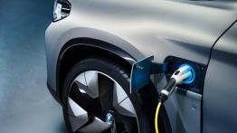 Zapowiedź elektrycznego SUV-a BMW