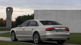 Audi A8 W12 Exclusive - w pogoni za czołówką