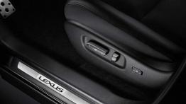 Lexus pracuje nad dużym 7-miejscowym crossoverem