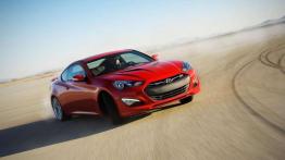 Hyundai Genesis Coupe straci jeden z silników