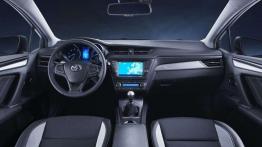 Toyota Avensis po solidnym liftingu w Genewie