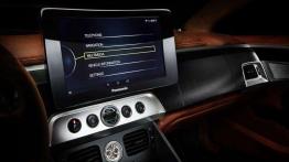 Aston Martin Vanquish vel Thunderbolt od Fiskera