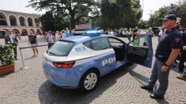 Włoska policja w hiszpańskich radiowozach - Seat Leon