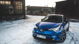 Toyota C-HR w podróży