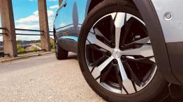 Peugeot 5008 – minivan po francusku