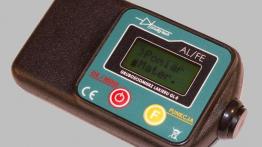 Z tym miernikiem sprawdzamy, czy auto nie jest powypadkowe