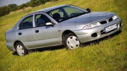 Prawie z Japonii - Mitsubishi Carisma (1995-2004)