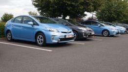 Zmusza do przemyśleń - Toyota Prius Plug-in Hybrid