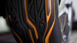 Hyundai Curb - Przez dotyk