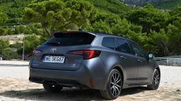 Test: Toyota Corolla TS Kombi GR SPORT 2.0 Hybrid oferuje coś, co spotykamy w autach coraz rzadziej... Normalność