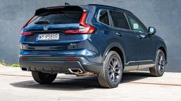 Toyota RAV4 Hybrid vs Honda CR-V e:HEV – japońscy giganci hybryd: multimedia i zawieszenie