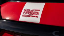 Historia napisana na nowo. MINI wskrzesza rajdowe barwy z 1965 roku w Victory Edition