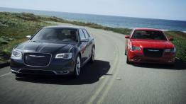 Chrysler 300C Platinum 2015 - widok z przodu