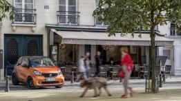 Smart fortwo III (2015) w Paryżu - widok z przodu