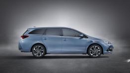 Toyota Auris II Touring Sports Facelifting Hybrid (2015) - prawy bok