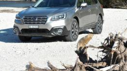 Subaru Outback 2015 2.5i - wersja europejska - widok z przodu