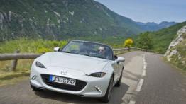 Mazda MX-5 IV White (2015) - widok z przodu