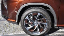 Lexus RX - galeria redakcyjna - koło
