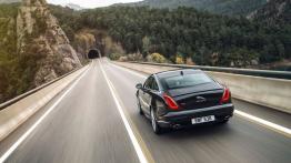 Jaguar XJ R Sport (X351 Facelifting) 2016 - widok z tyłu