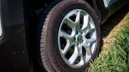 Jeep Renegade 1.4 MultiAir 140KM - galeria redakcyjna - koło