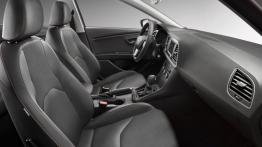 Seat Leon III ST (2014) - widok ogólny wnętrza z przodu