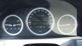 Mercedes Klasa C W204 Sedan 220 CDI 170KM - galeria redakcyjna - zestaw wskaźników