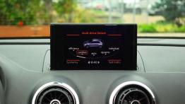 Audi A3 8V Hatchback 3d 1.8 TFSI 180KM - galeria redakcyjna - ekran systemu multimedialnego