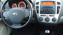 Kia ceed 1.6 CRDi 115KM - galeria redakcyjna - kokpit