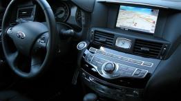 Infiniti M III - galeria redakcyjna - kokpit