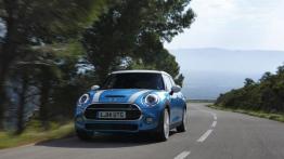 Mini Cooper S 2014 - wersja 5-drzwiowa - widok z przodu