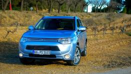 Mitsubishi Outlander III PHEV - galeria redakcyjna - widok z przodu