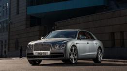 Bentley Flying Spur V8 (2014) - widok z przodu