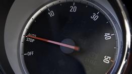 Opel Astra IV Sports Tourer Facelifting - obrotomierz