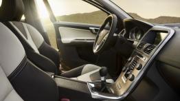 Volvo XC60 Facelifting (2014) - widok ogólny wnętrza z przodu